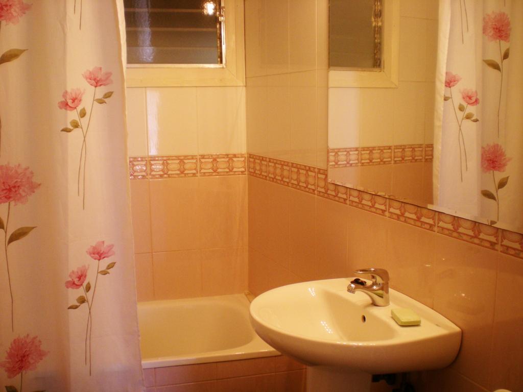 Acapulco Sol Central Lloret Apartment โยเรตเดมาร์ ภายนอก รูปภาพ